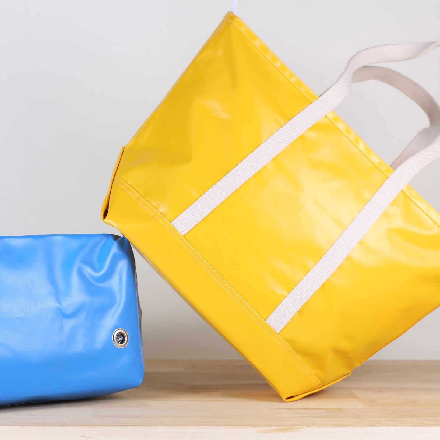 Big Sur Splash Tote : Red