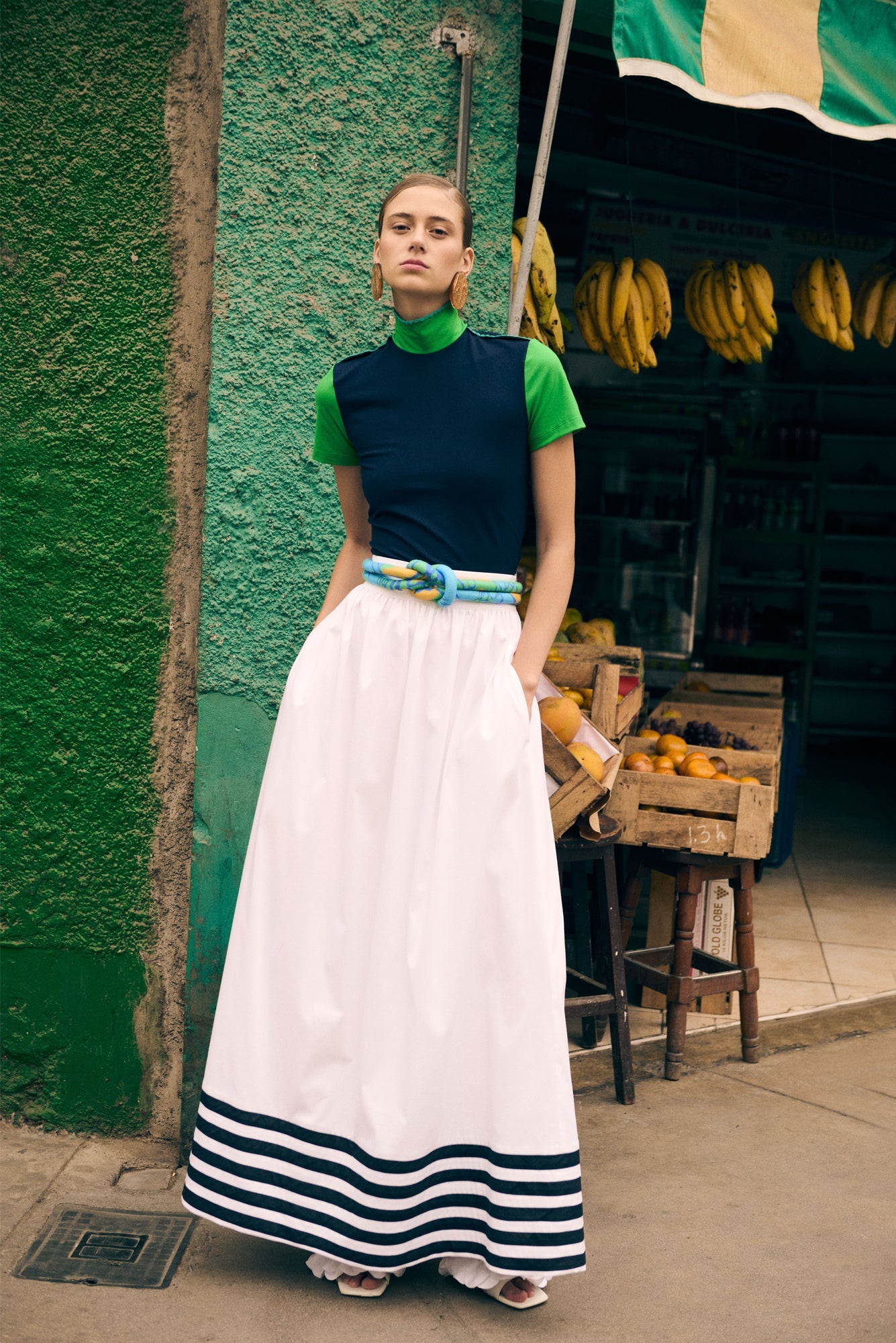 Encantada Skirt in White / Navy