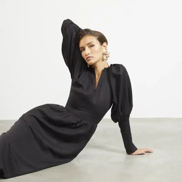 THE BLACK ODILE DRESS – LONG SLEEVE