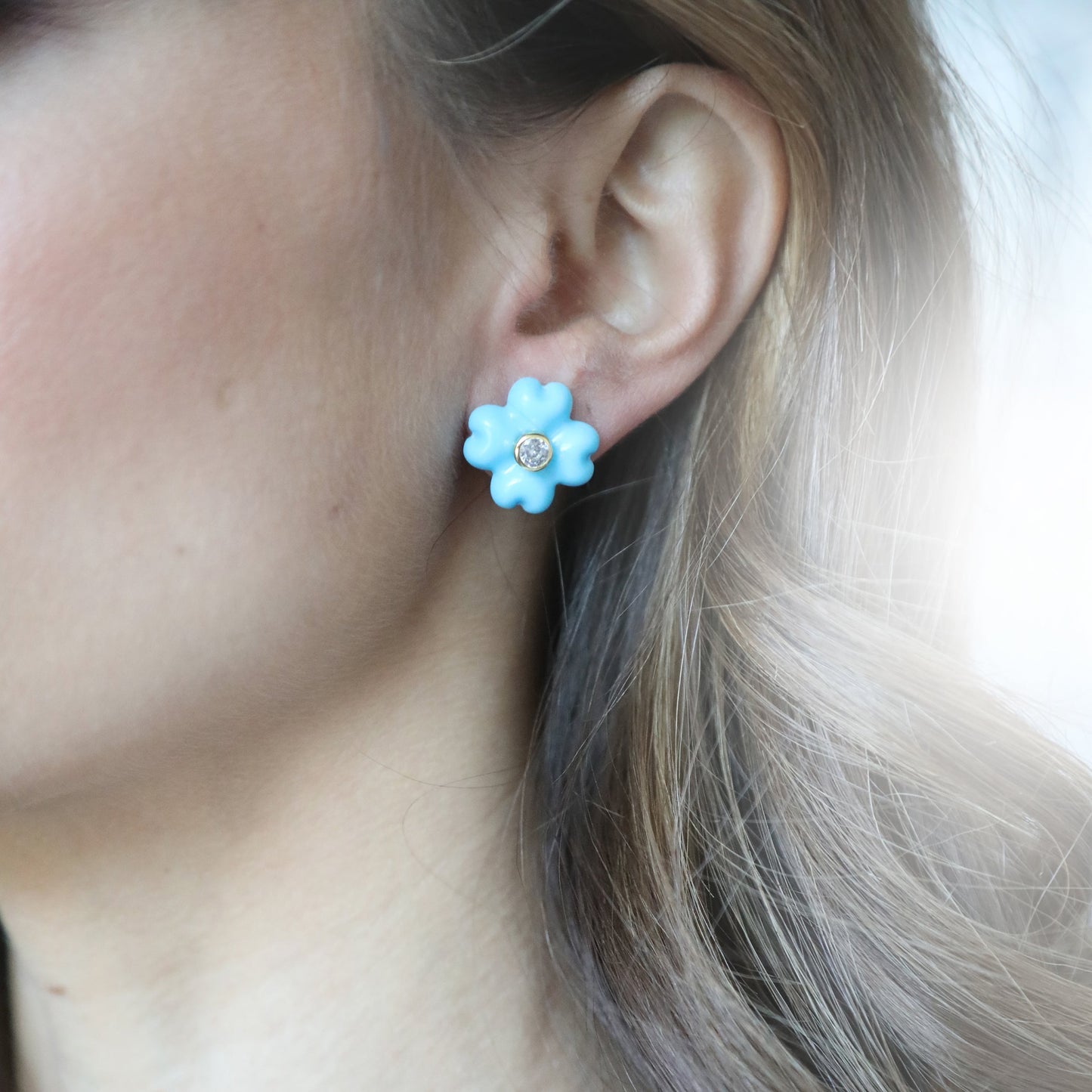 Elle Stud TQ
