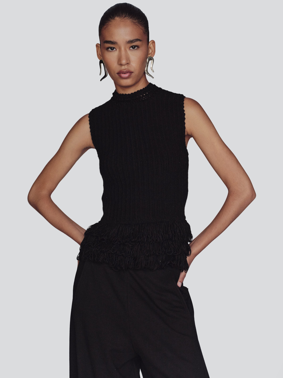 De Loreta Sleeveless Knit Top with Fringe