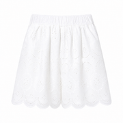White eyelet shorts with elastic waistband and scalloped hem