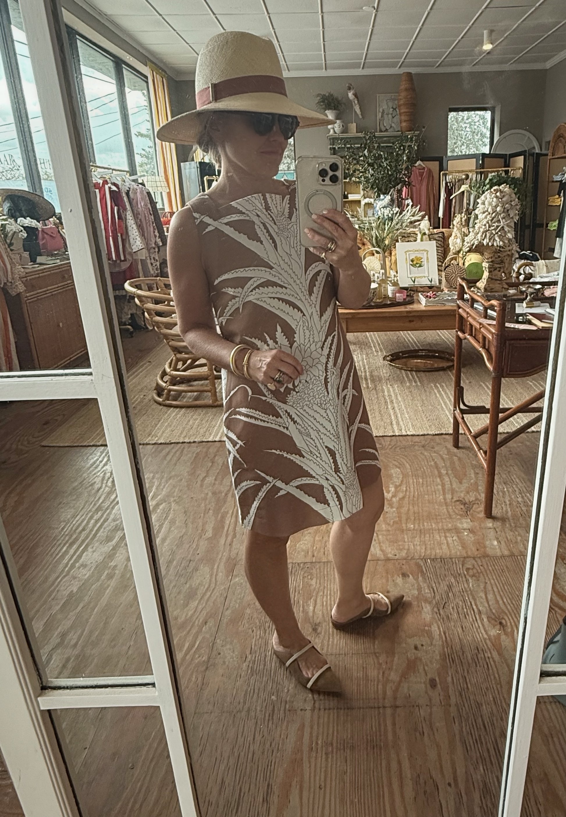 Sleeveless mini shift dress with leaf pattern, cream and muted pink tones