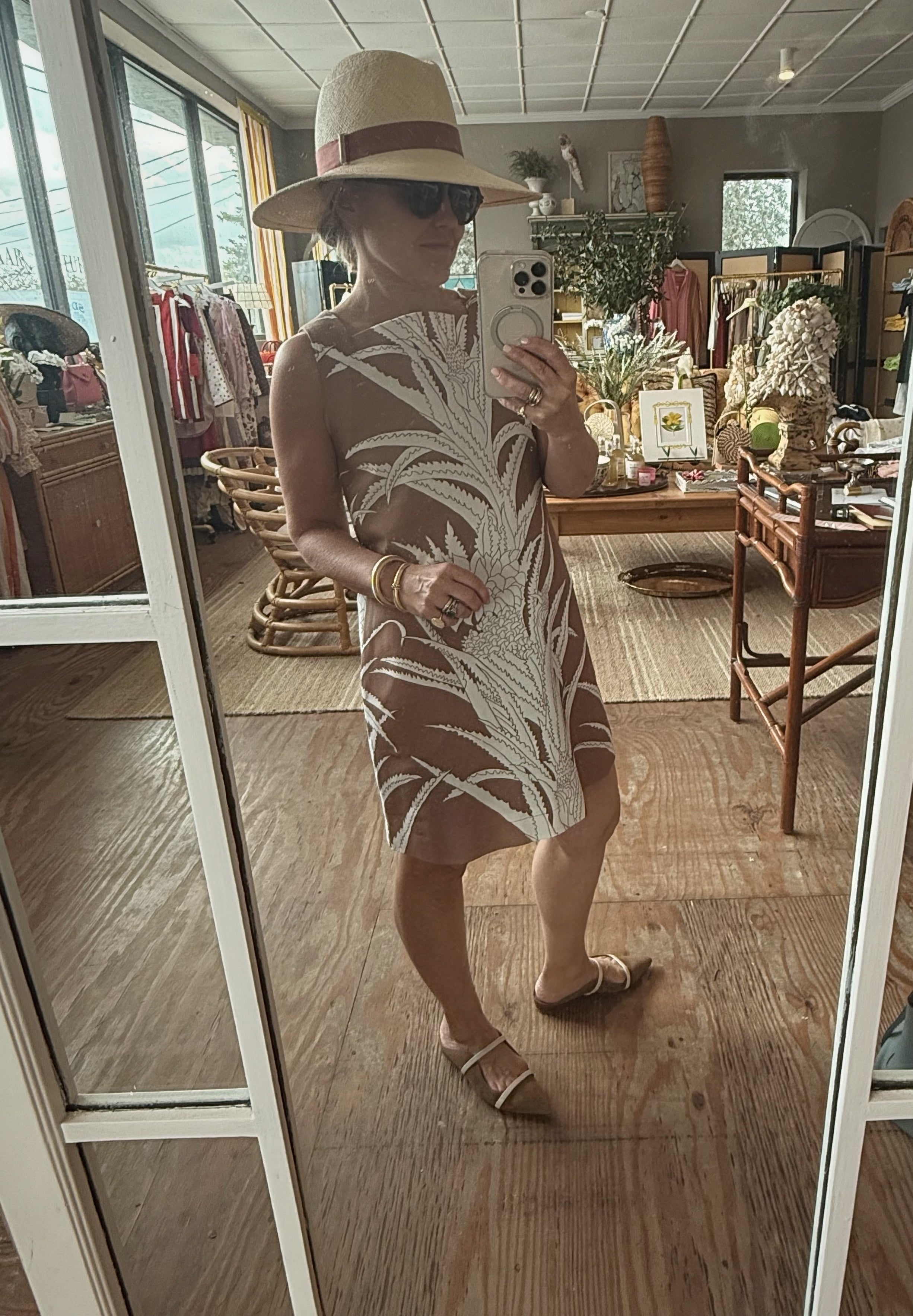 Sleeveless mini shift dress with leaf pattern, cream and muted pink tones