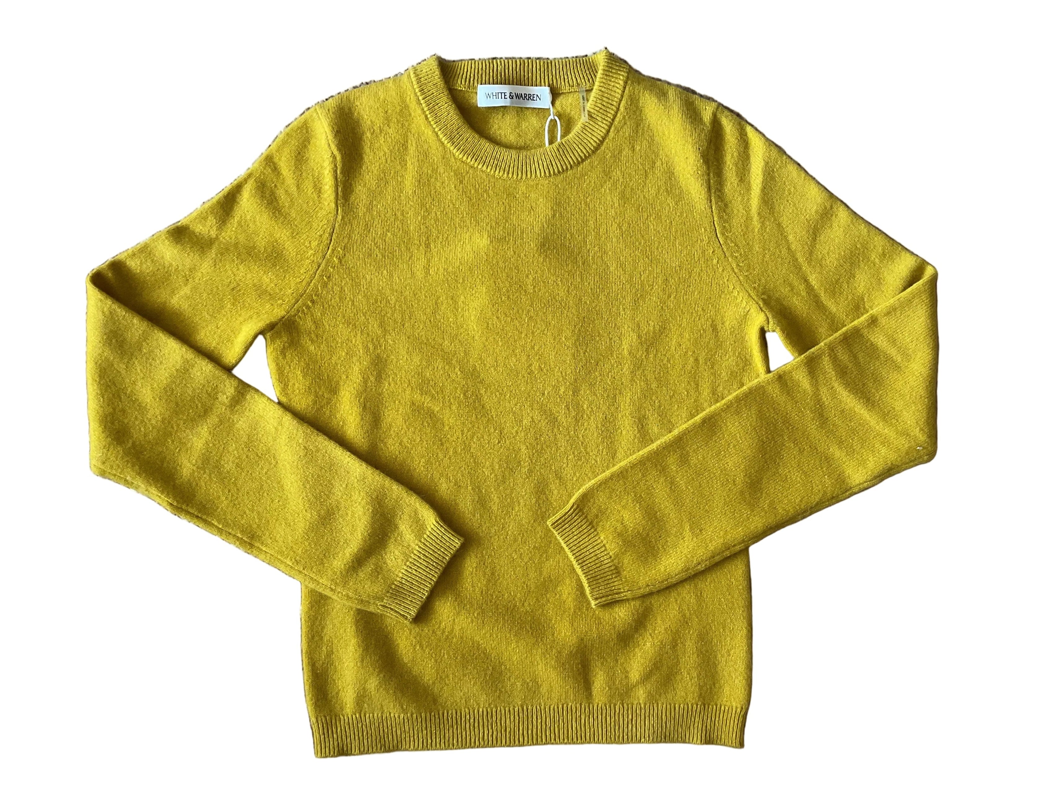 Mustard yellow cashmere slim crewneck sweater with ribbed collar and cuffs