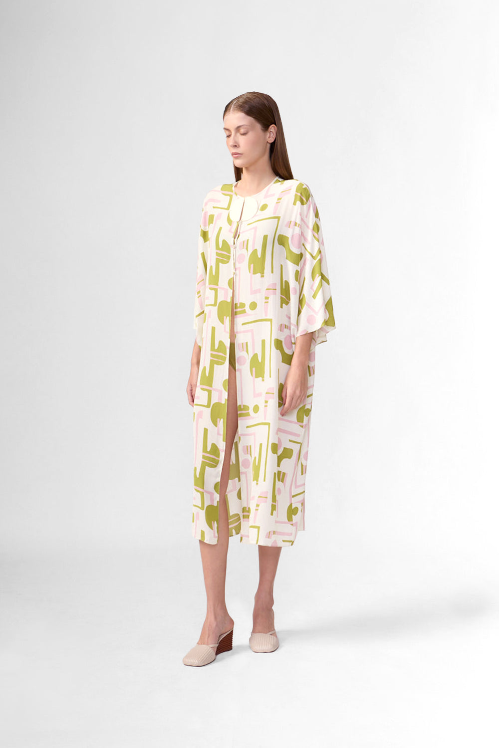Maxi kaftan with abstract graphic print, short dolman sleeves, front button placket