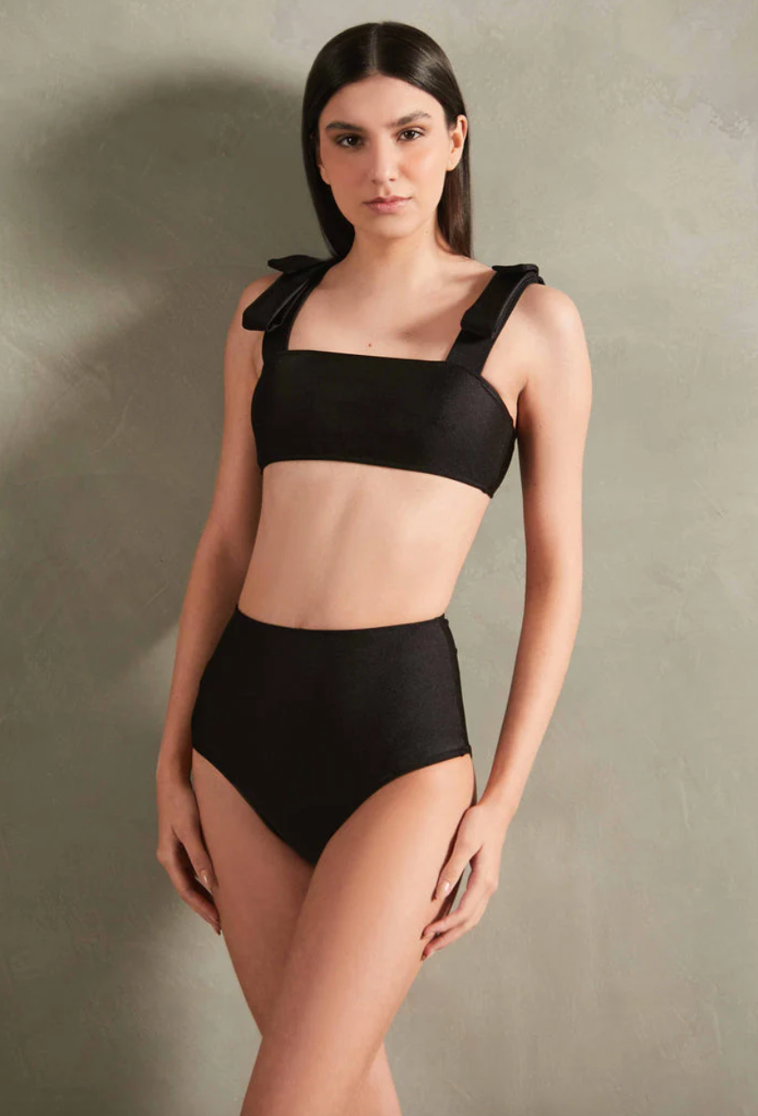 Timeless High-Wasted Bikini With Straps