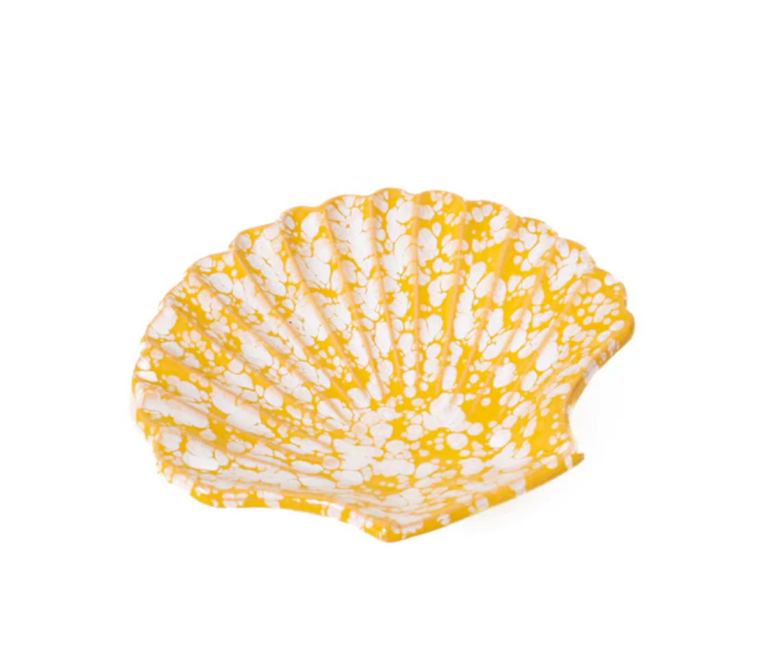 Medium concha shell pouch in yellow and white