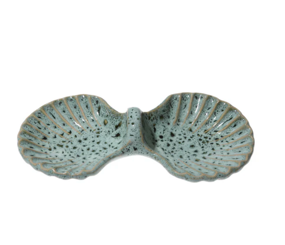 Anais double concha shell ornament in seafoam green, speckled texture