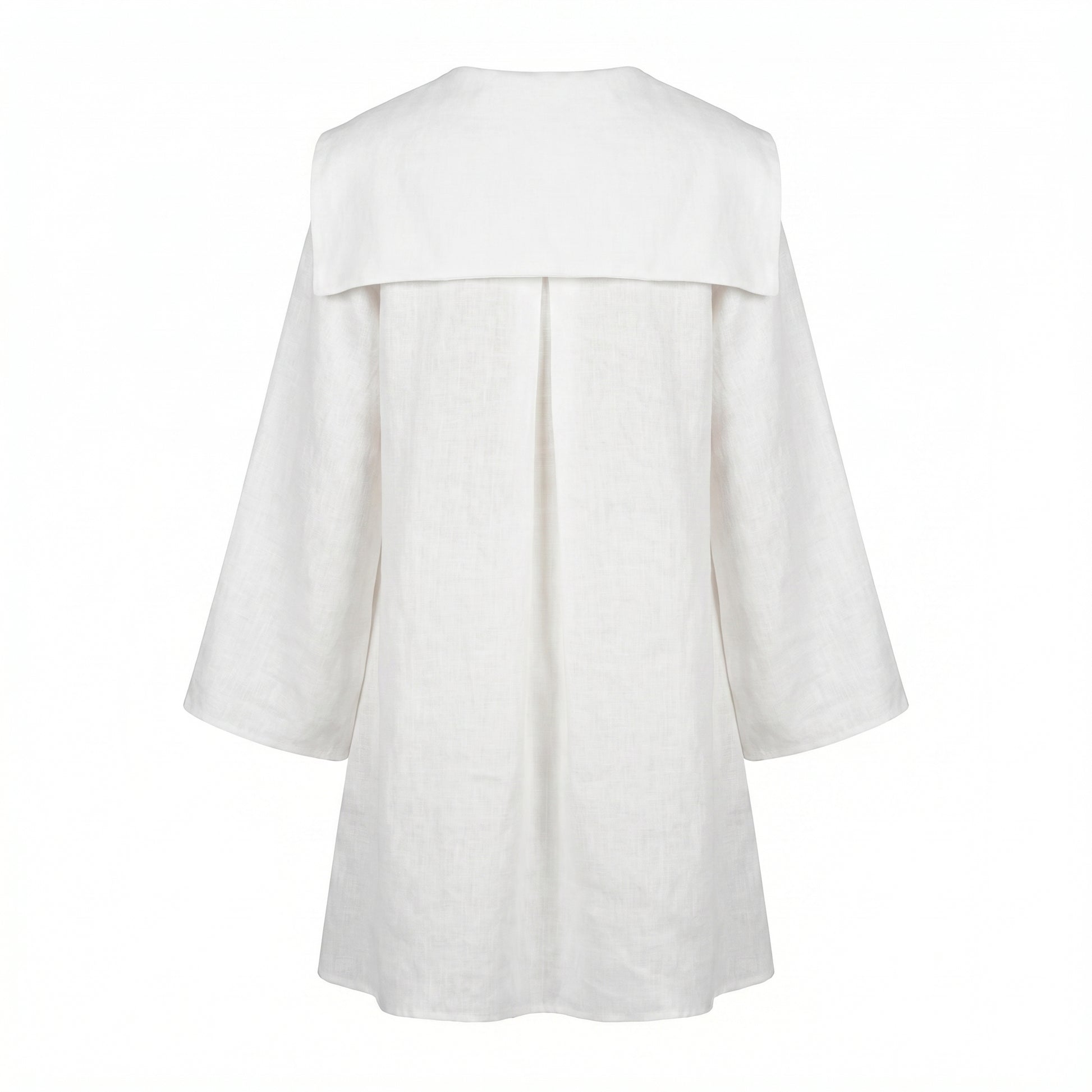 Santorini dress, white back with yoke pleats and 3/4-length loose sleeves
