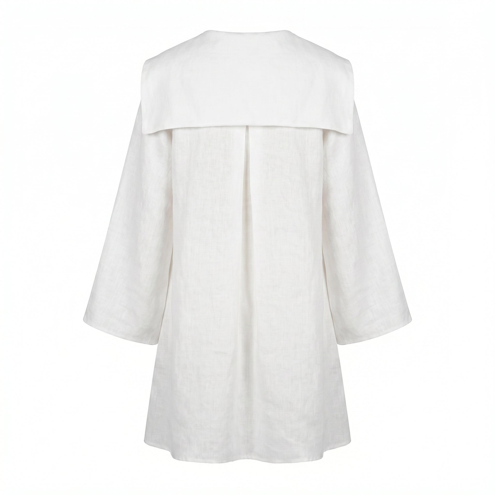 Santorini dress, white back with yoke pleats and 3/4-length loose sleeves