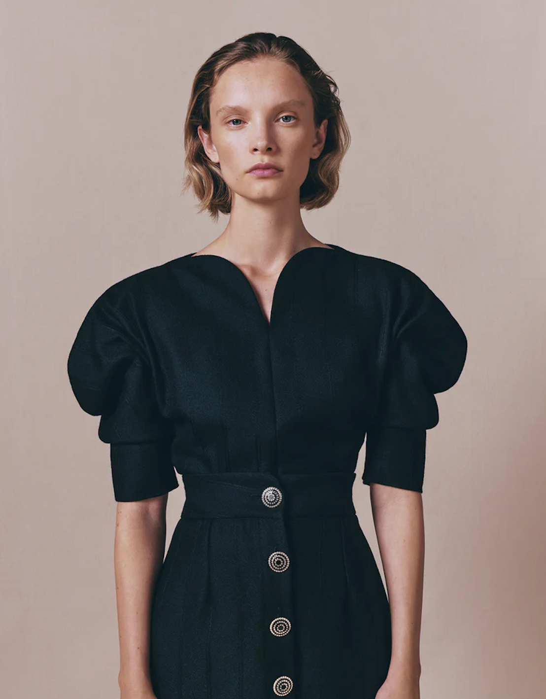 Structured top with puff-sleeved - Black