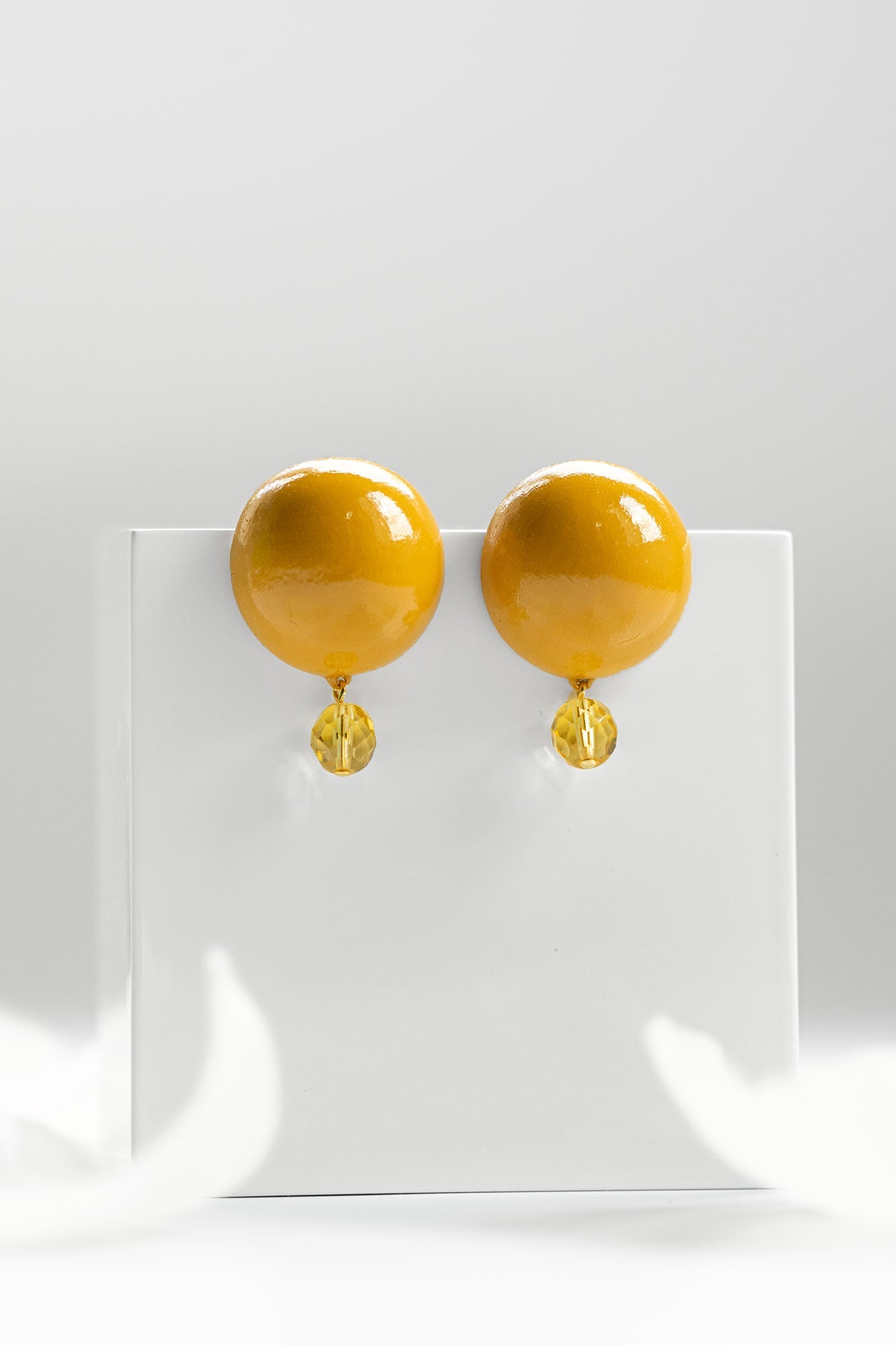 Pearl Stud Earrings w/ Baguette Diamond Accent 14K Yellow Gold